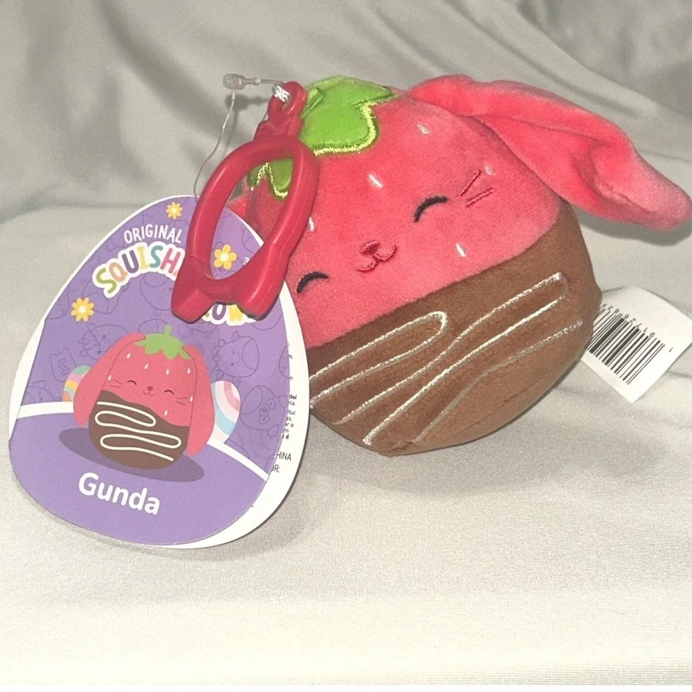 Squishmallows Gunda the Chocolate‎ Strawberry Rabbit #2669 Easter Clip 3.5 inch